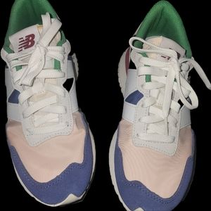 Womens New Balance 237